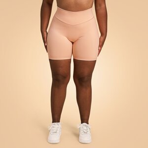 BeastPink Women‘s Venture Shorts Peach