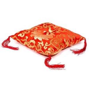 Flexity satenski cvjetni jastuk za pjevajuću zdjelu, crveni Dimenzije: 14 x 14 cm