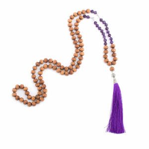 Bodhi Yoga Bodhi Mala ogrlica s mirisom sandalovine / Ametist s ljubičastim resicama, 108 perli