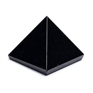 Phoenix Import Šungitna piramida Phoenix Dimenzije: 5,5x5,5 cm